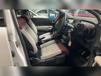 Used Citroen C4 Cactus 2018 for sale - 78141605: Photo