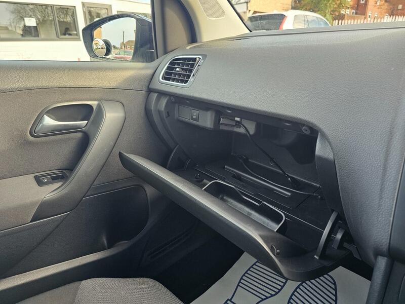 Used Volkswagen Polo 2014 for sale - 76238605: Photo 35