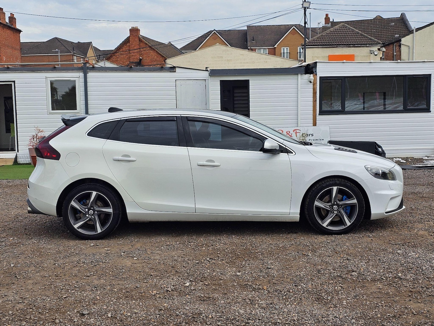Used Volvo V40 2016 for sale - 76152935: Photo 10