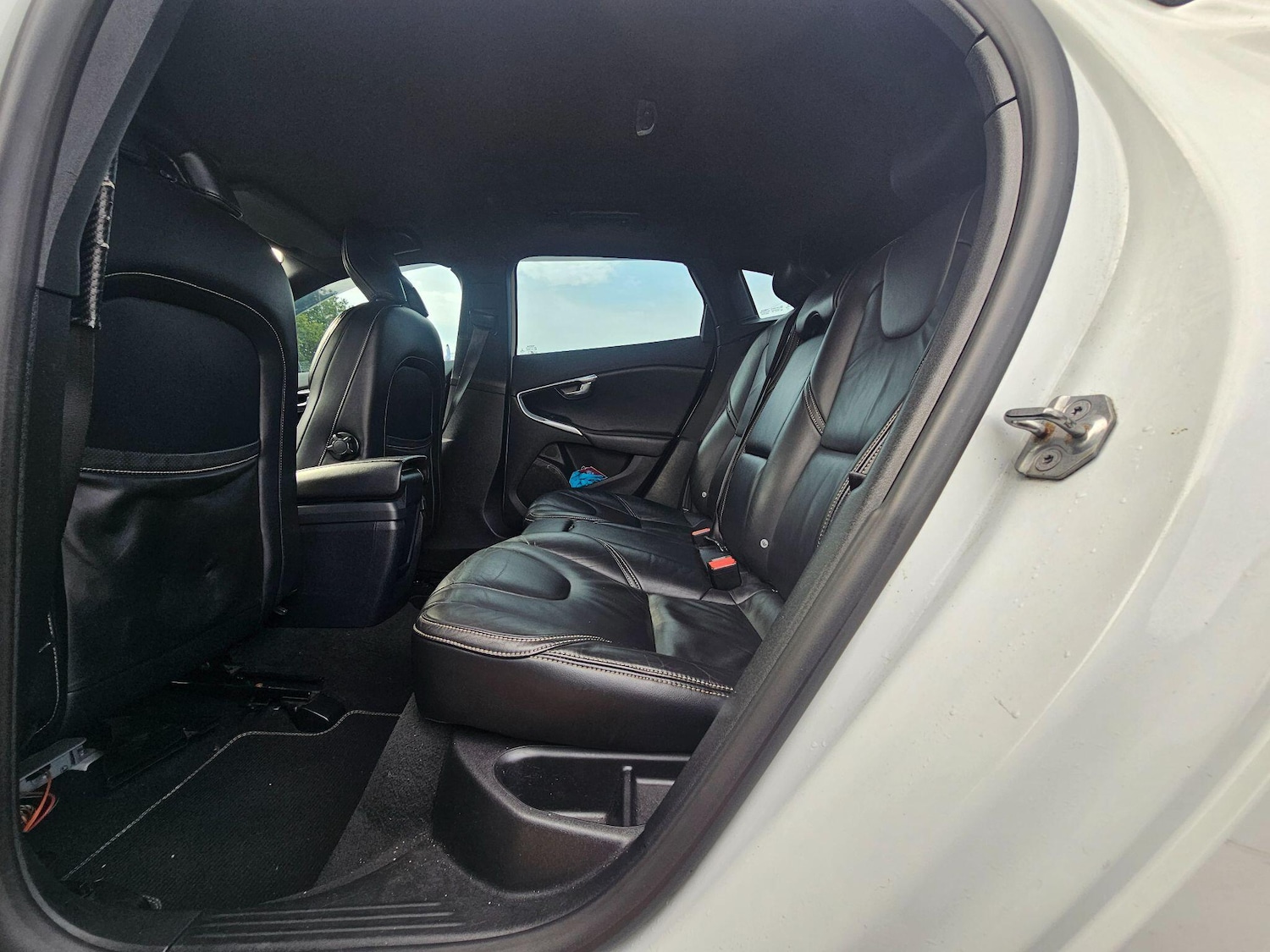 Used Volvo V40 2016 for sale - 76152935: Photo 13