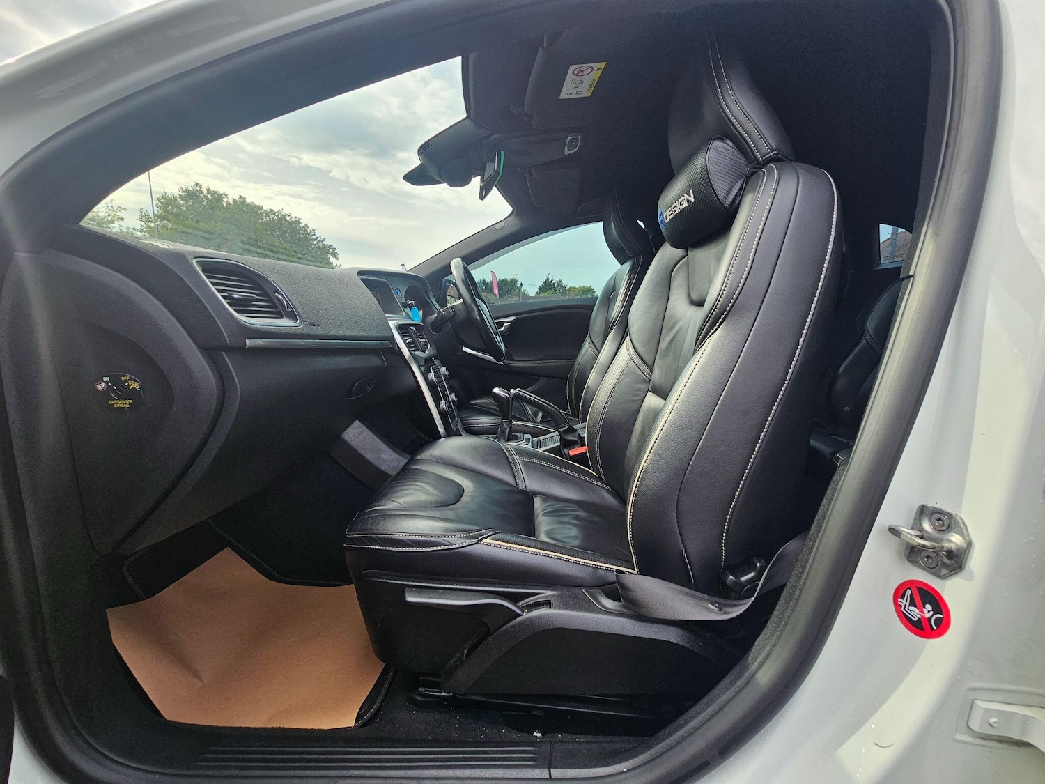 Used Volvo V40 2016 for sale - 76152935: Photo 14