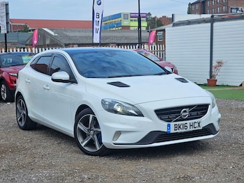 Used Volvo V40 2016 for sale - 76152935: Photo