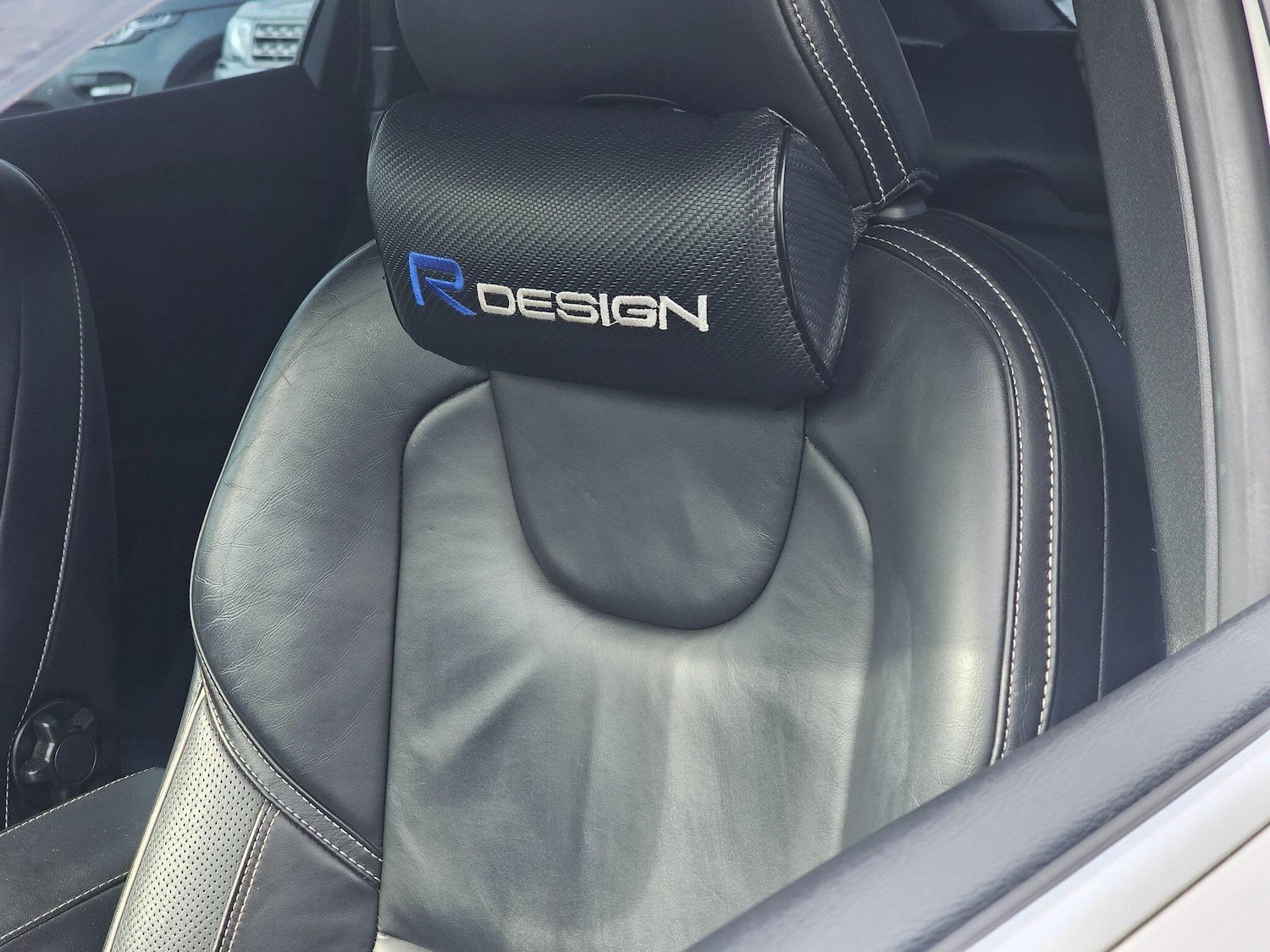 Used Volvo V40 2016 for sale - 76152935: Photo 29