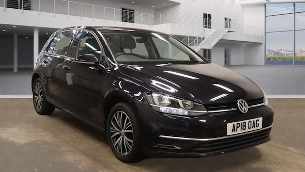 Used Volkswagen Golf 2018 for sale - 76260620: Photo 1