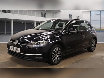 Used Volkswagen Golf 2018 for sale - 76260620: Photo 2