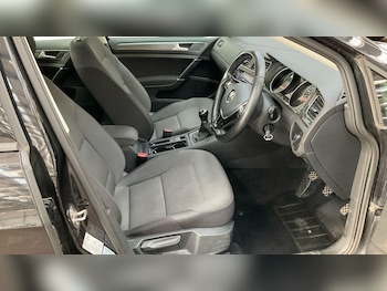 Used Volkswagen Golf 2018 for sale - 76260620: Photo 4