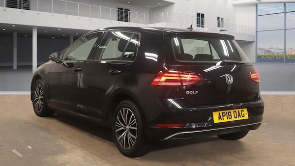 Used Volkswagen Golf 2018 for sale - 76260620: Photo 5