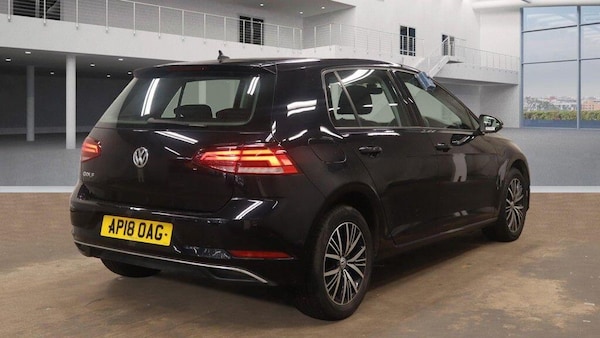 Used Volkswagen Golf 2018 for sale - 76260620: Photo 6
