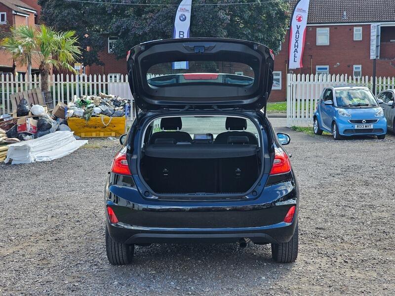 Used Ford Fiesta 2018 for sale - 76200460: Photo 32