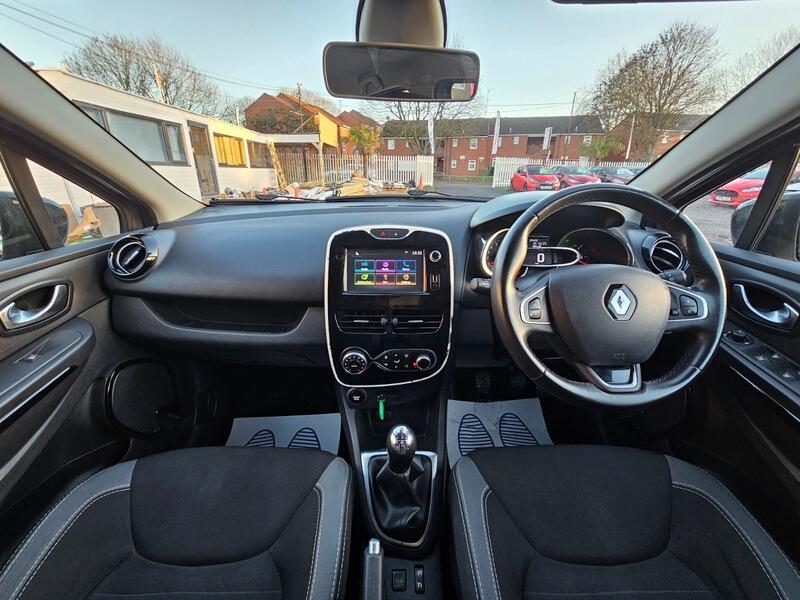 Used Renault Clio 2016 for sale - 76671357: Photo 16