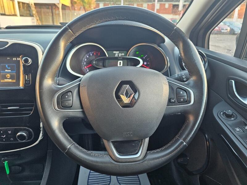Used Renault Clio 2016 for sale - 76671357: Photo 17
