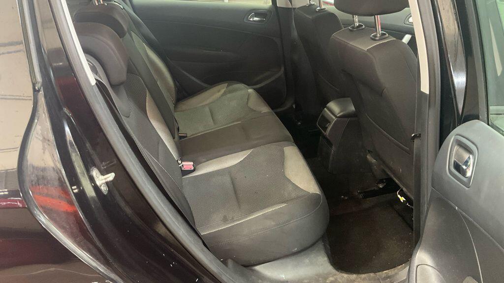 Used Peugeot 308 2012 for sale - 77898365: Photo 10