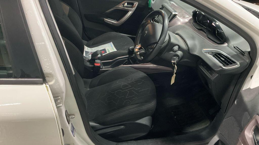 Used Peugeot 2008 2014 for sale - 77163232: Photo 4