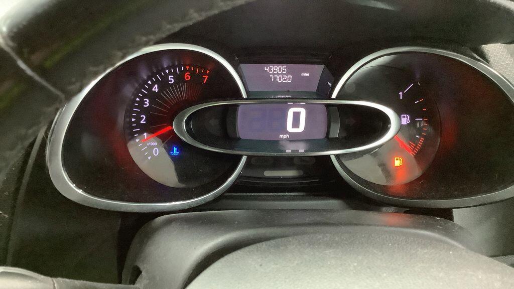 Used Renault Clio 2016 for sale - 77455694: Photo 11