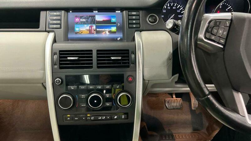 Used Land Rover Discovery Sport 2016 for sale - 76573247: Photo 4