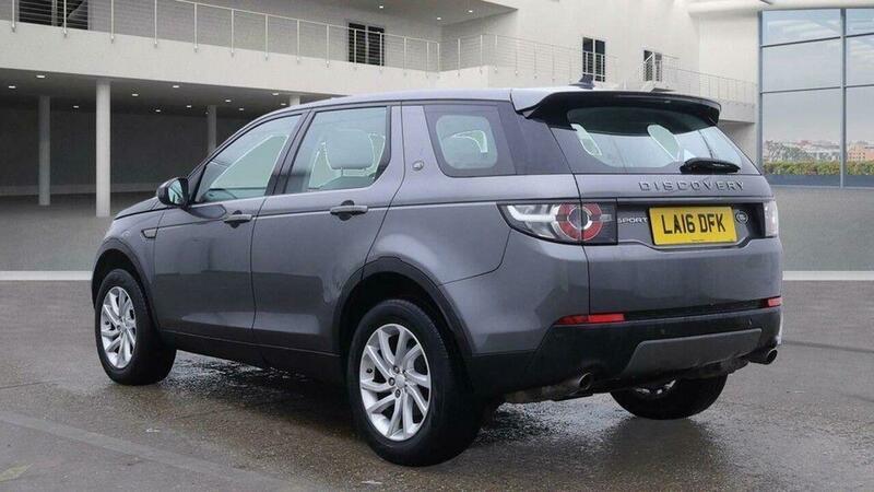 Used Land Rover Discovery Sport 2016 for sale - 76573247: Photo 5