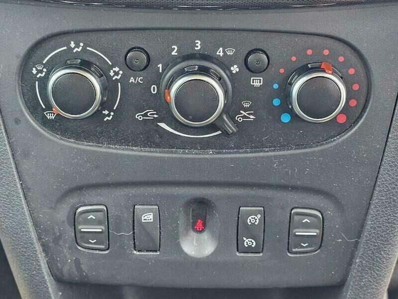 Used Dacia Sandero Stepway 2018 for sale - 75954109: Photo 14