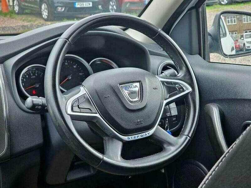 Used Dacia Sandero Stepway 2018 for sale - 75954109: Photo 20
