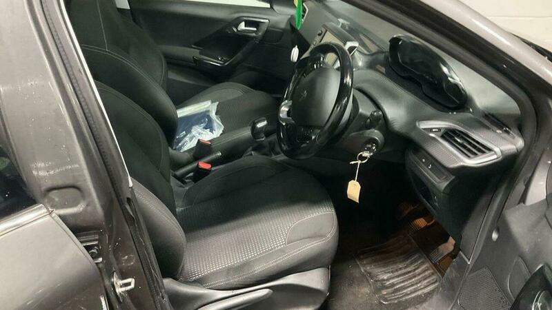 Used Peugeot 208 2018 for sale - 77162747: Photo 6