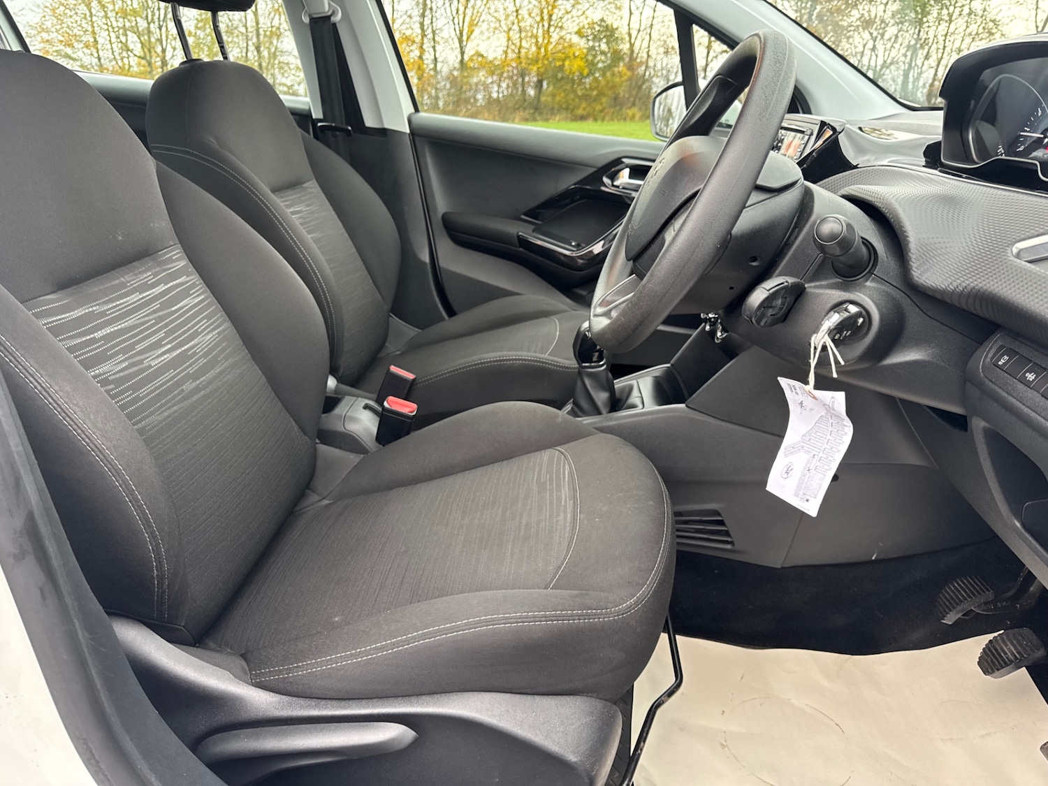 Used Peugeot 208 2015 for sale - 76488466: Photo 10