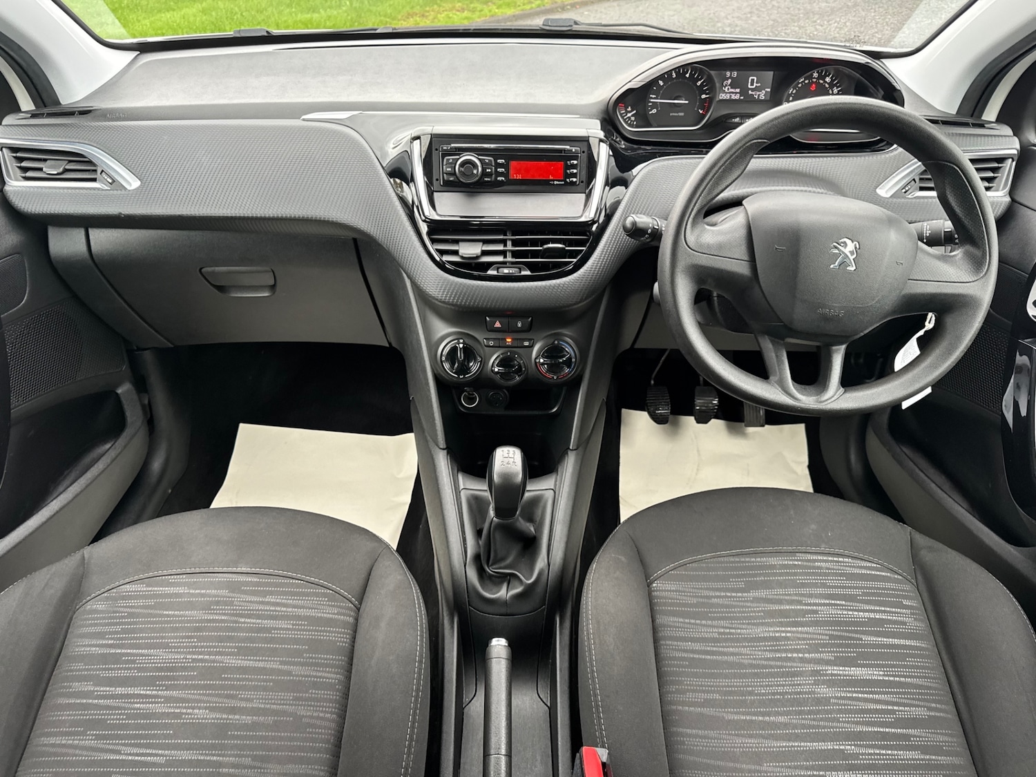 Used Peugeot 208 2015 for sale - 76488466: Photo 12