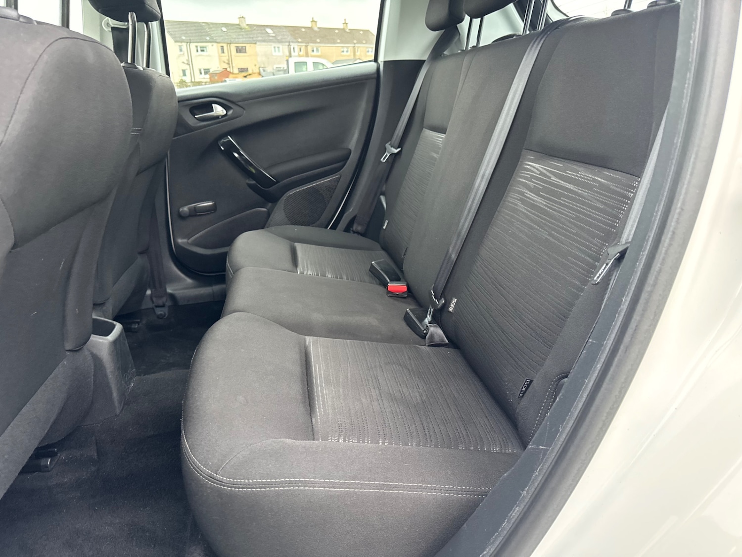 Used Peugeot 208 2015 for sale - 76488466: Photo 15