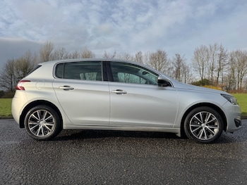 Used Peugeot 308 2016 for sale - 77311395: Photo