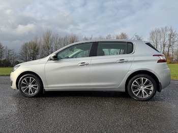 Used Peugeot 308 2016 for sale - 77311395: Photo