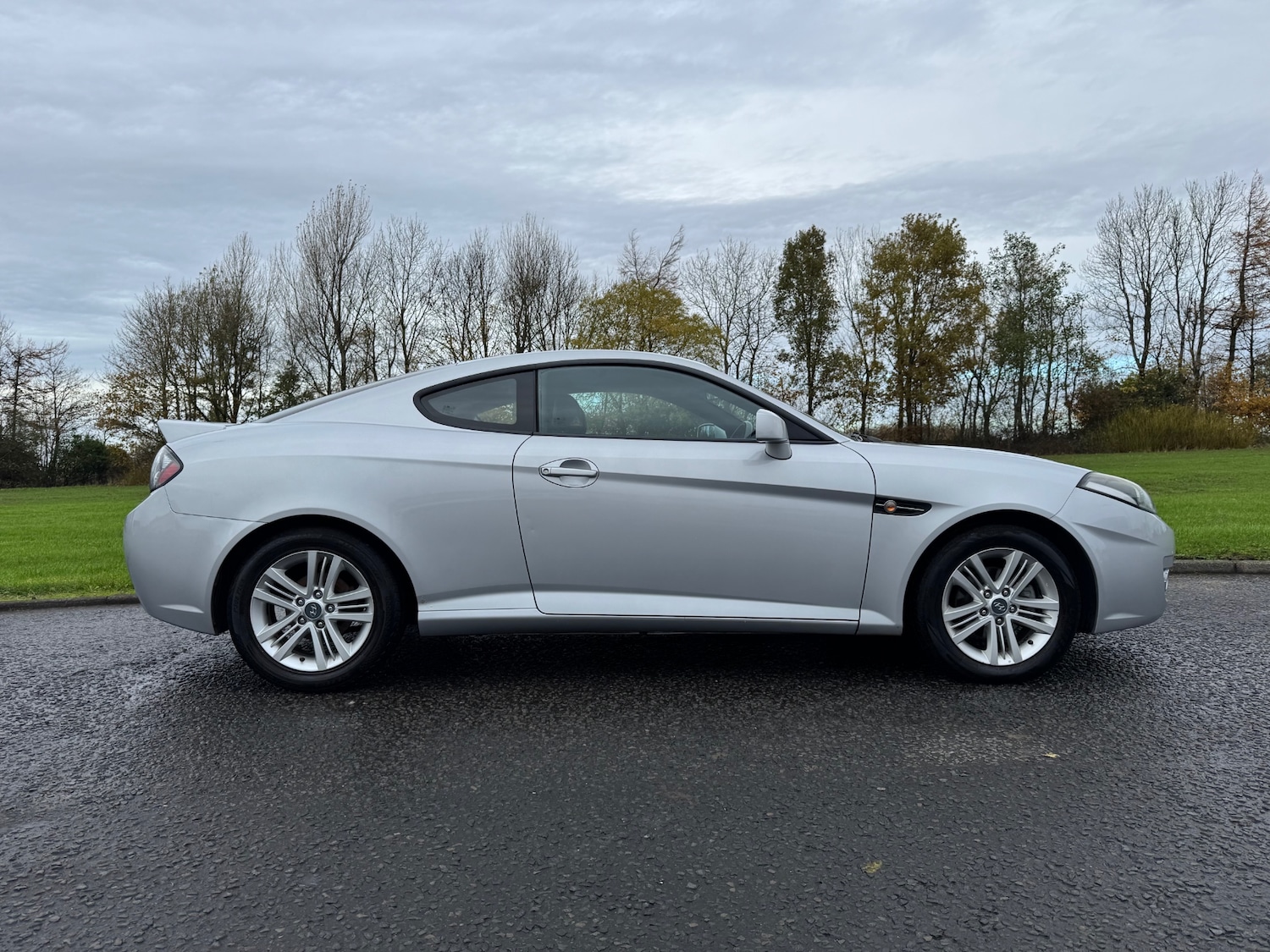 Used Hyundai Coupe 2009 for sale - 76466110: Photo 3