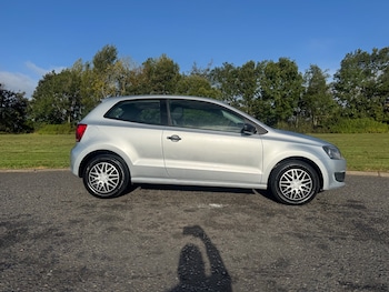 Used Volkswagen Polo 2010 for sale - 75994317: Photo