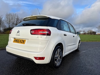 Used Citroen C4 Picasso 2016 for sale - 76663705: Photo