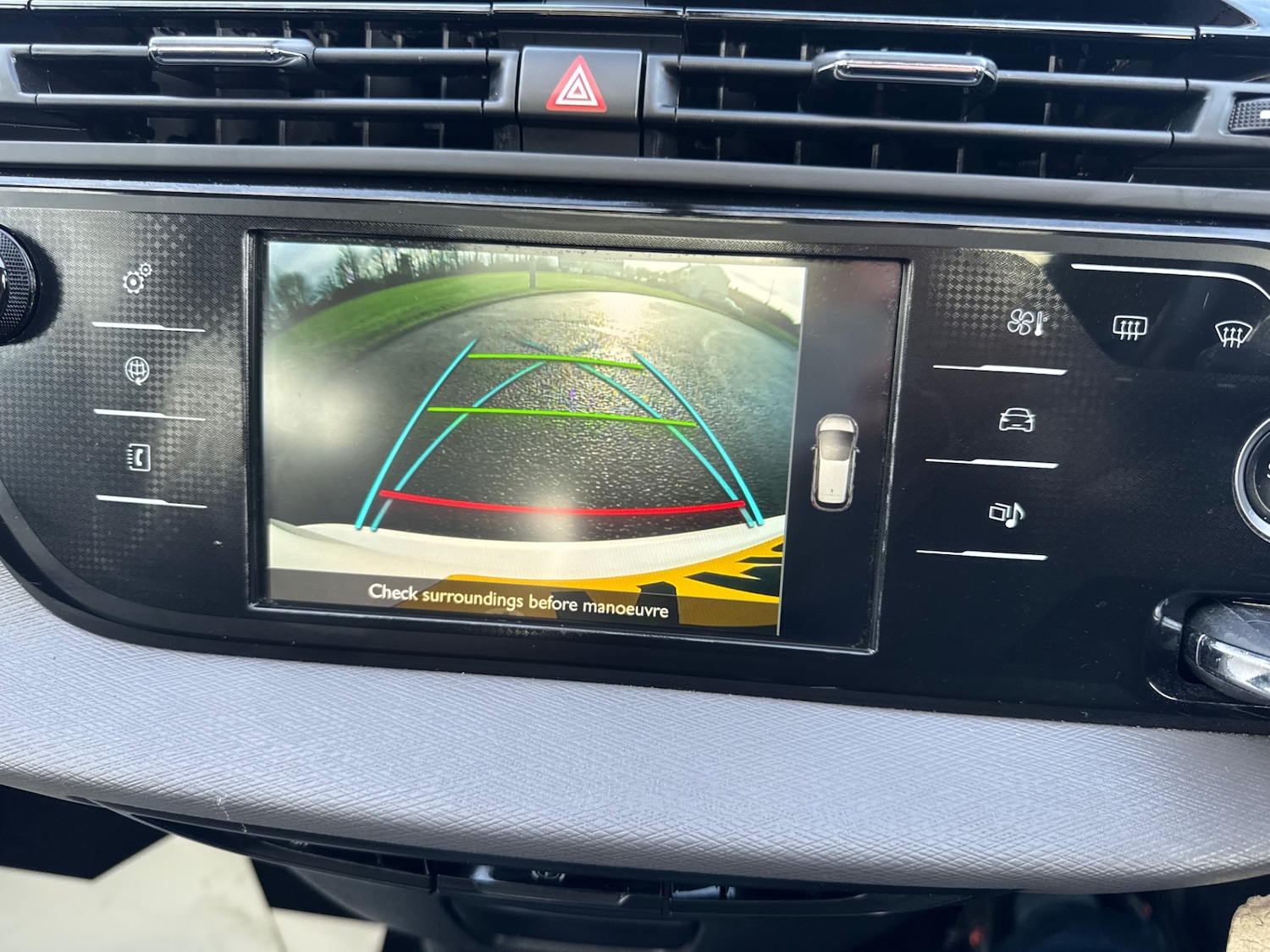 Used Citroen C4 Picasso 2016 for sale - 76663705: Photo 9