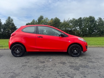 Used Mazda Mazda2 2011 for sale - 75674212: Photo