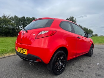 Used Mazda Mazda2 2011 for sale - 75674212: Photo