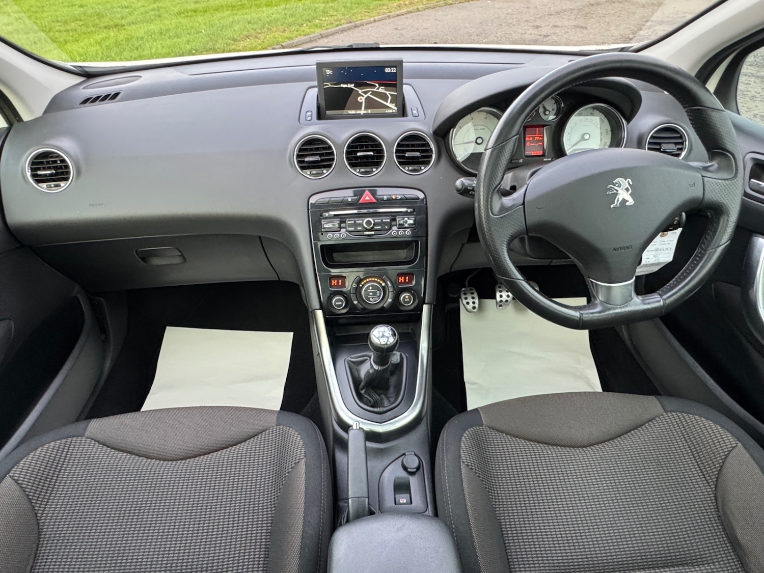 Used Peugeot 308 2013 for sale - 76466128: Photo 16