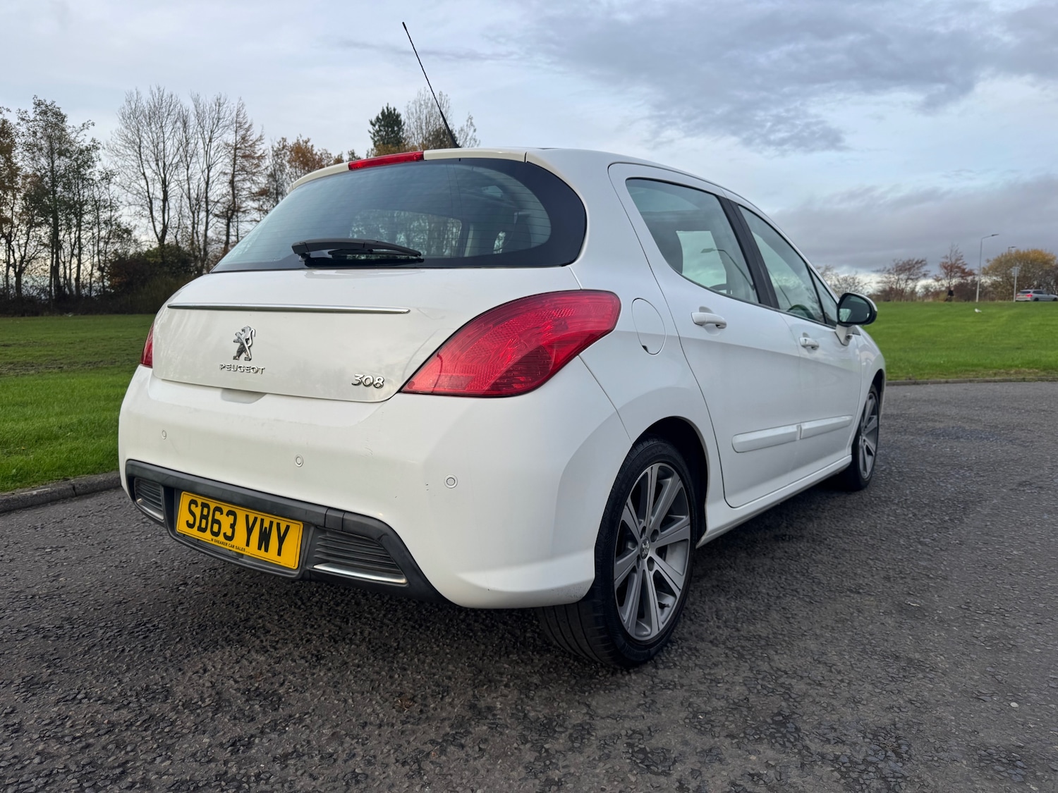 Used Peugeot 308 2013 for sale - 76466128: Photo 3