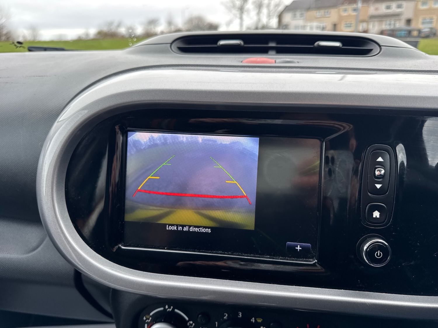 Used Renault Twingo 2017 for sale - 77650304: Photo 8