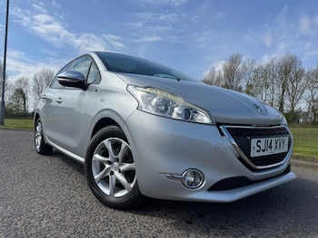 Used Peugeot 208 2014 for sale - 78386285: Photo