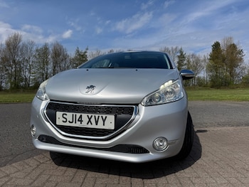 Used Peugeot 208 2014 for sale - 78386285: Photo