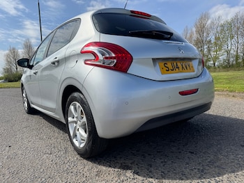 Used Peugeot 208 2014 for sale - 78386285: Photo