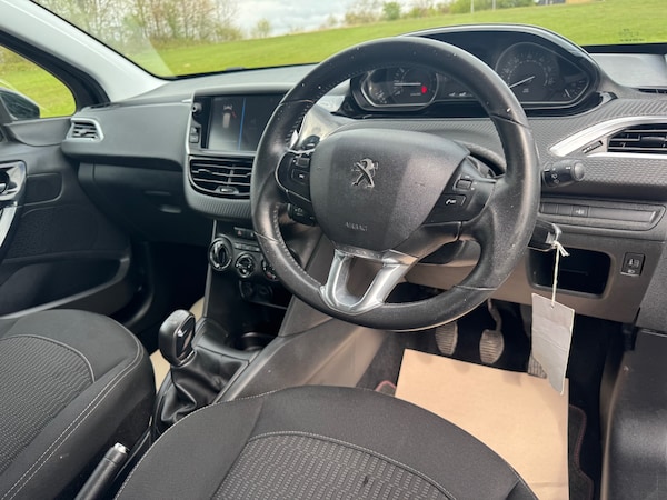 Used Peugeot 208 2018 for sale - 74421998: Photo 8