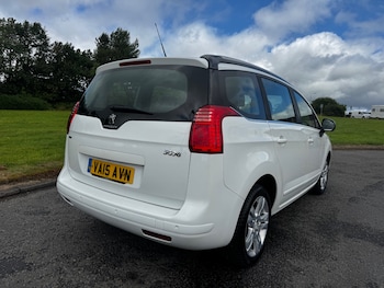 Used Peugeot 5008 2015 for sale - 79320908: Photo