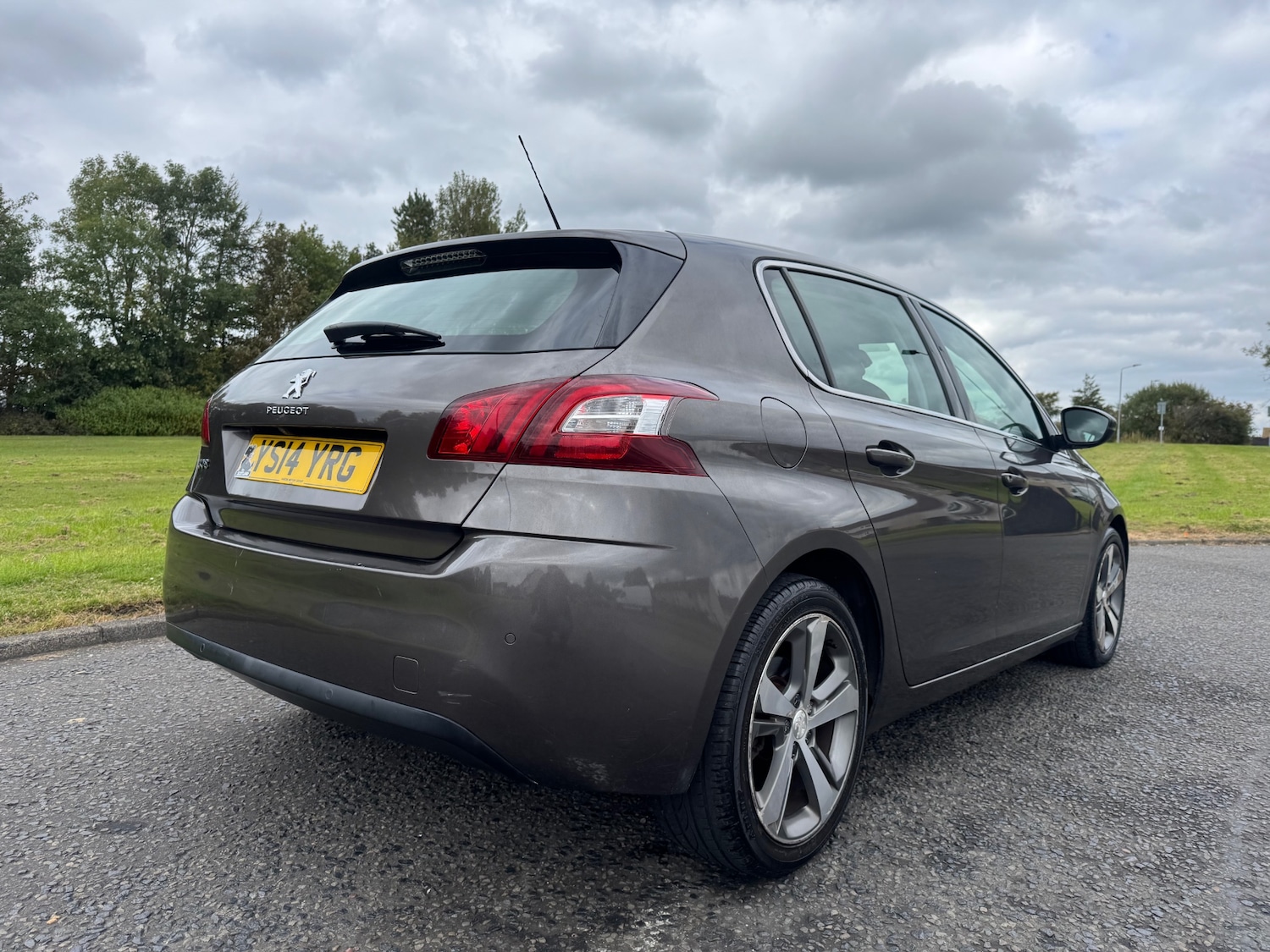 Used Peugeot 308 2014 for sale - 76058013: Photo 2