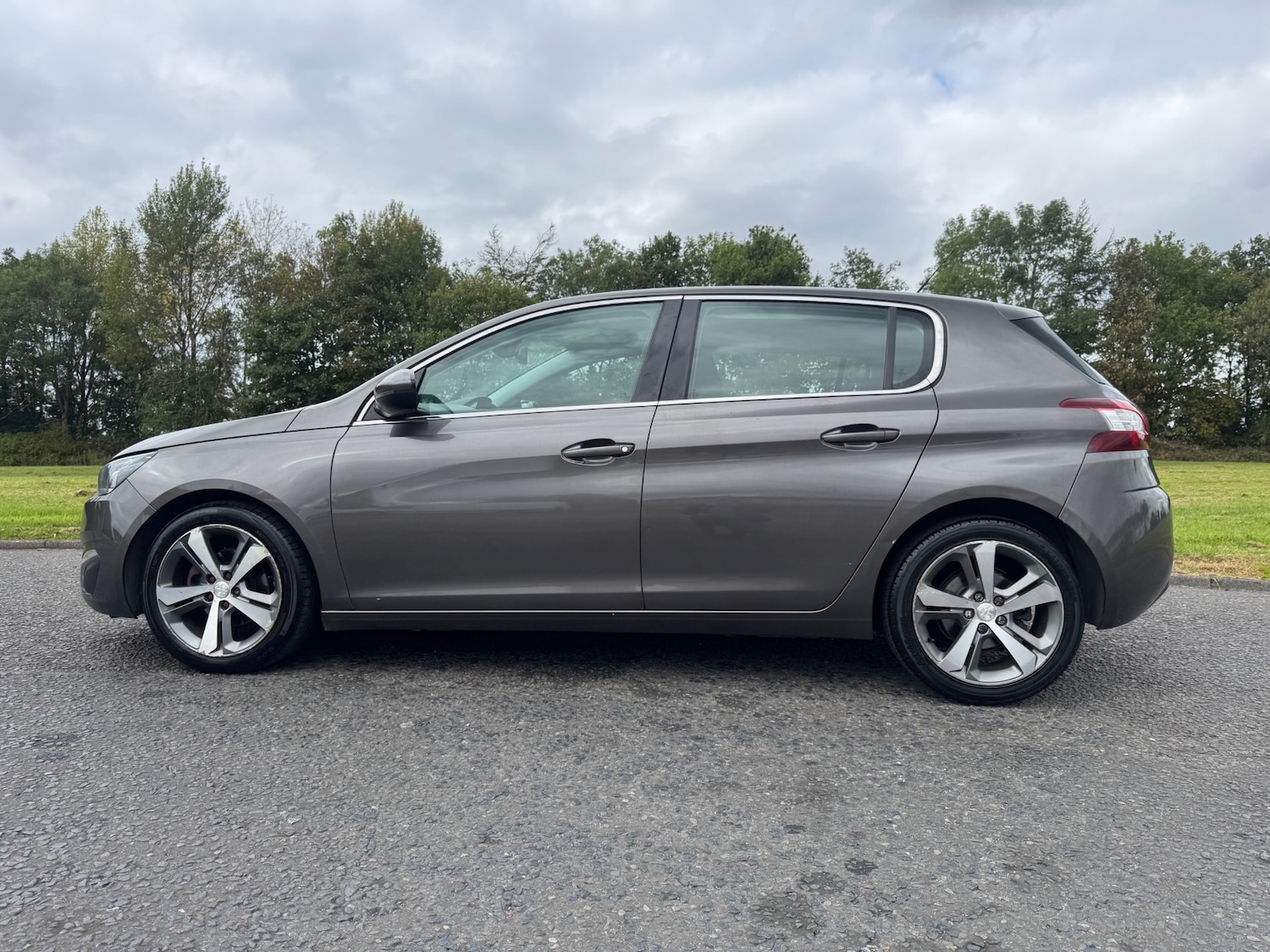 Used Peugeot 308 2014 for sale - 76058013: Photo 5