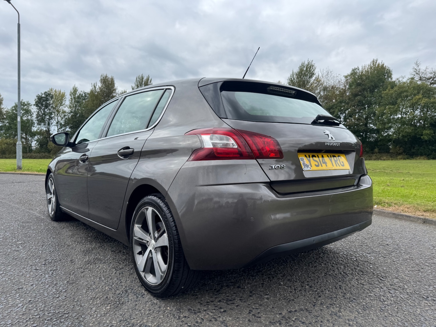 Used Peugeot 308 2014 for sale - 76058013: Photo 8