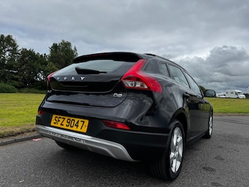 Used Volvo V40 2014 for sale - 79627880: Photo