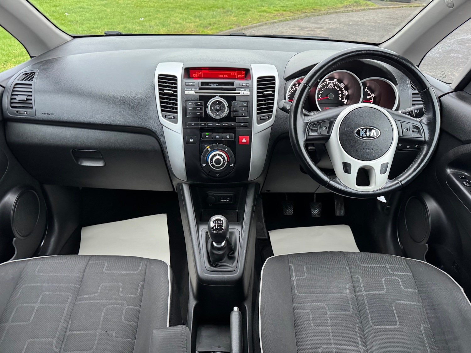 Used Kia Venga 2014 for sale - 76832877: Photo 10