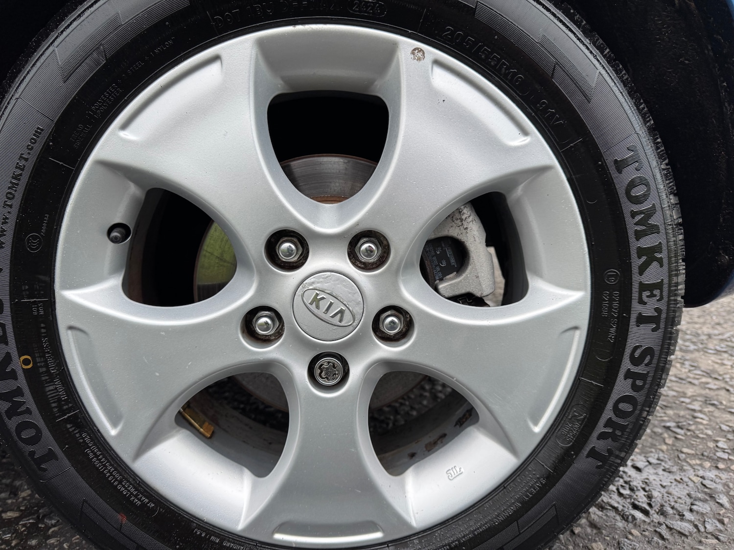 Used Kia Venga 2014 for sale - 76832877: Photo 25