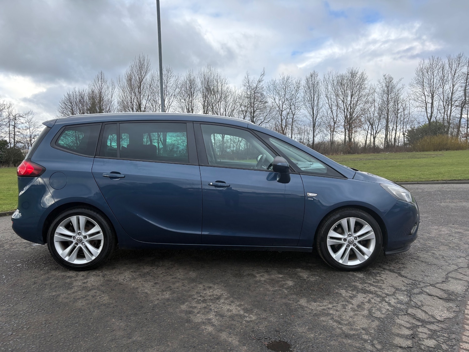 Used Vauxhall Zafira 2016 for sale - 77570398: Photo 2