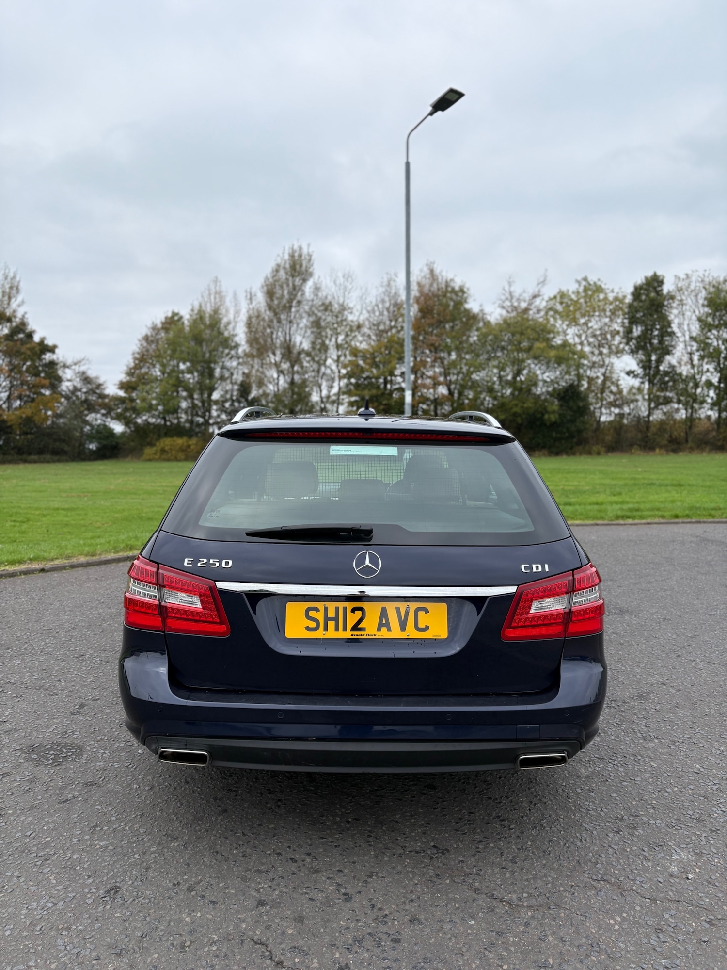 Used Mercedes-Benz E Class 2012 for sale - 76983968: Photo 11